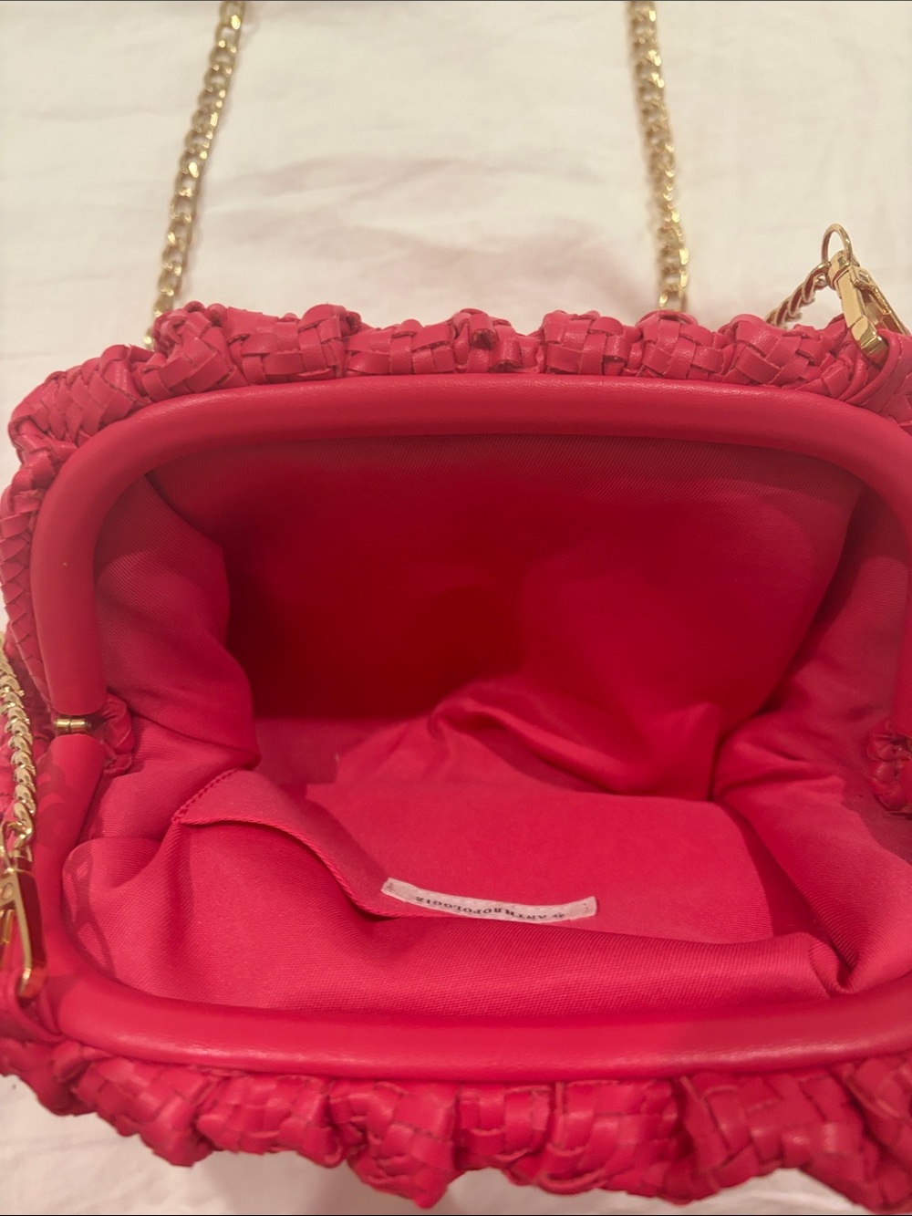 Anthropologie Stylish Pink Woven Shoulder Bag with Gold Chain Strap - Picture 2 of 3